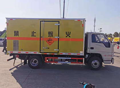 沂源爆破器材运输车技术升级与安全合规新趋势