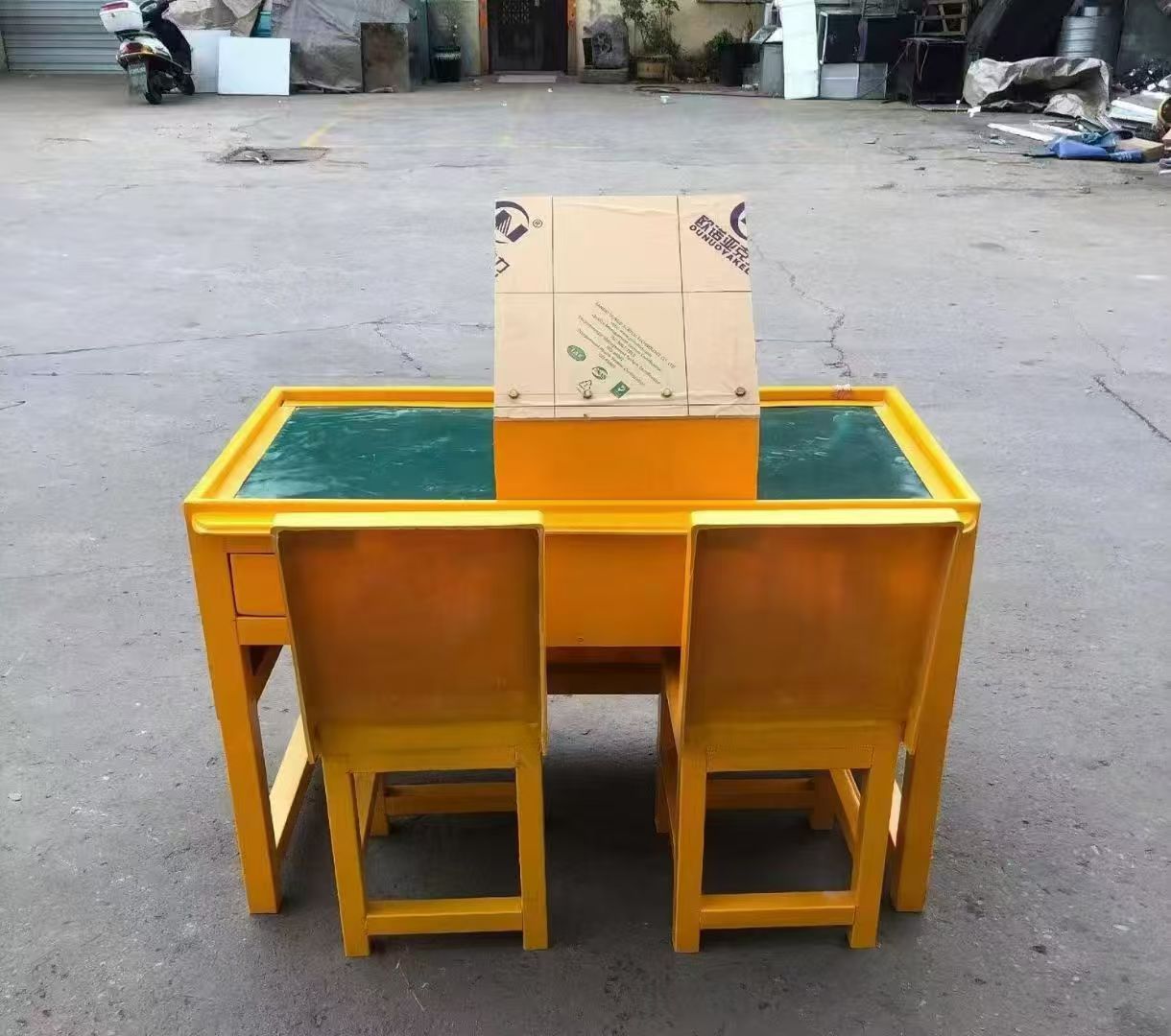 沂源防静电导通桌井下煤矿火工品发放桌：危险品流转的安全守护者